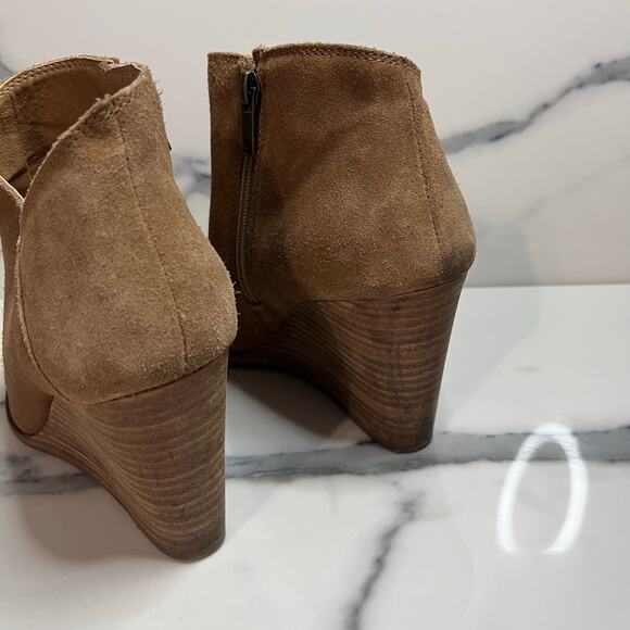 Lucky Brand | Women's Tan Suede Zip Round Toe Wedge Heel Yakeena Boot Sz 9 - Picture 4 of 7